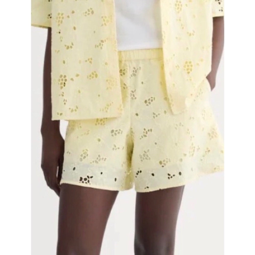 Everlane Eyelet Pull-On Shorts In Butter Yellow Size L Girly Summer Elevated